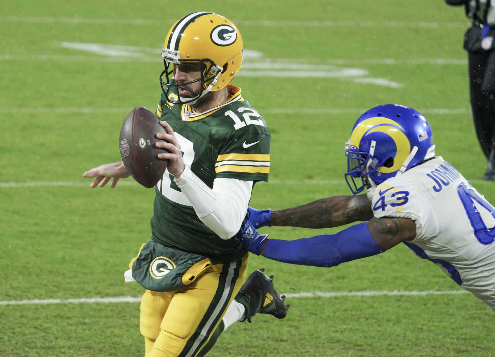 Packers 32, Rams 18